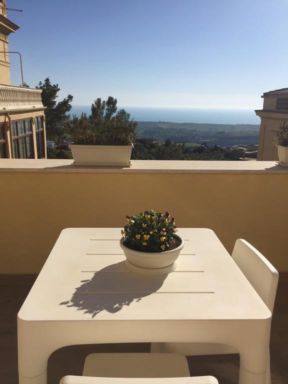 Dimora Del Viale Bed & Breakfast Агридженто Екстериор снимка